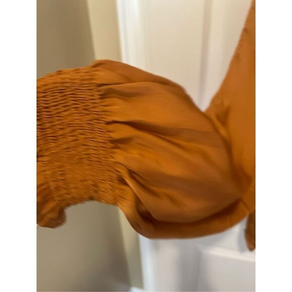 New Umgee Gold Brown Blouse with ruched sleeve detail, Button down front - Picture 4 of 7